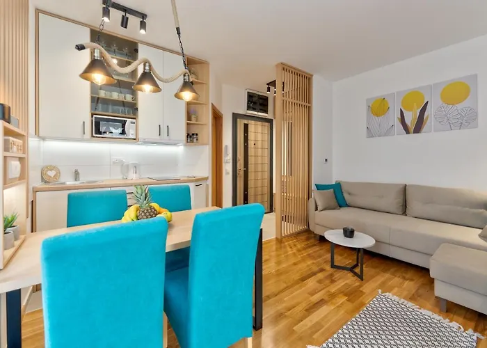 Διαμέρισμα Gold Lux &