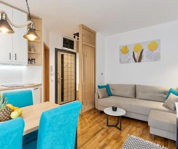 Gold Lux & Апартаменты *