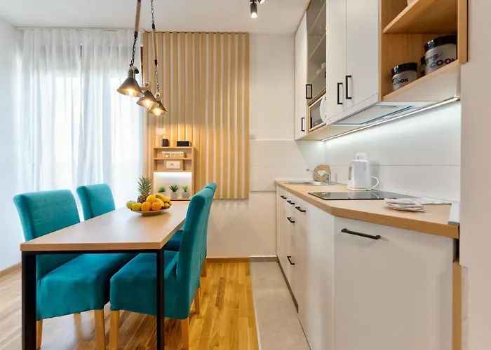 Апартаменты Gold Lux &