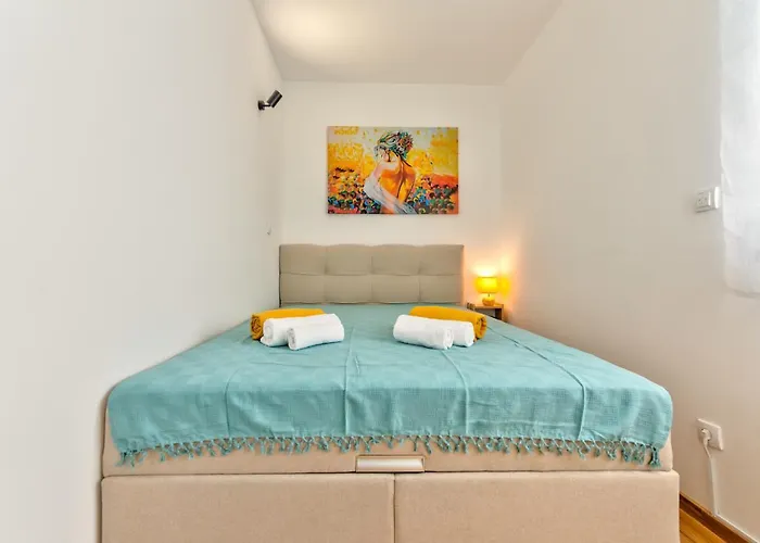 Apartman Gold Lux & *