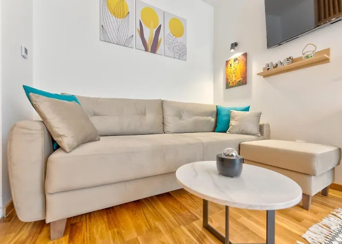 Διαμέρισμα Gold Lux & *